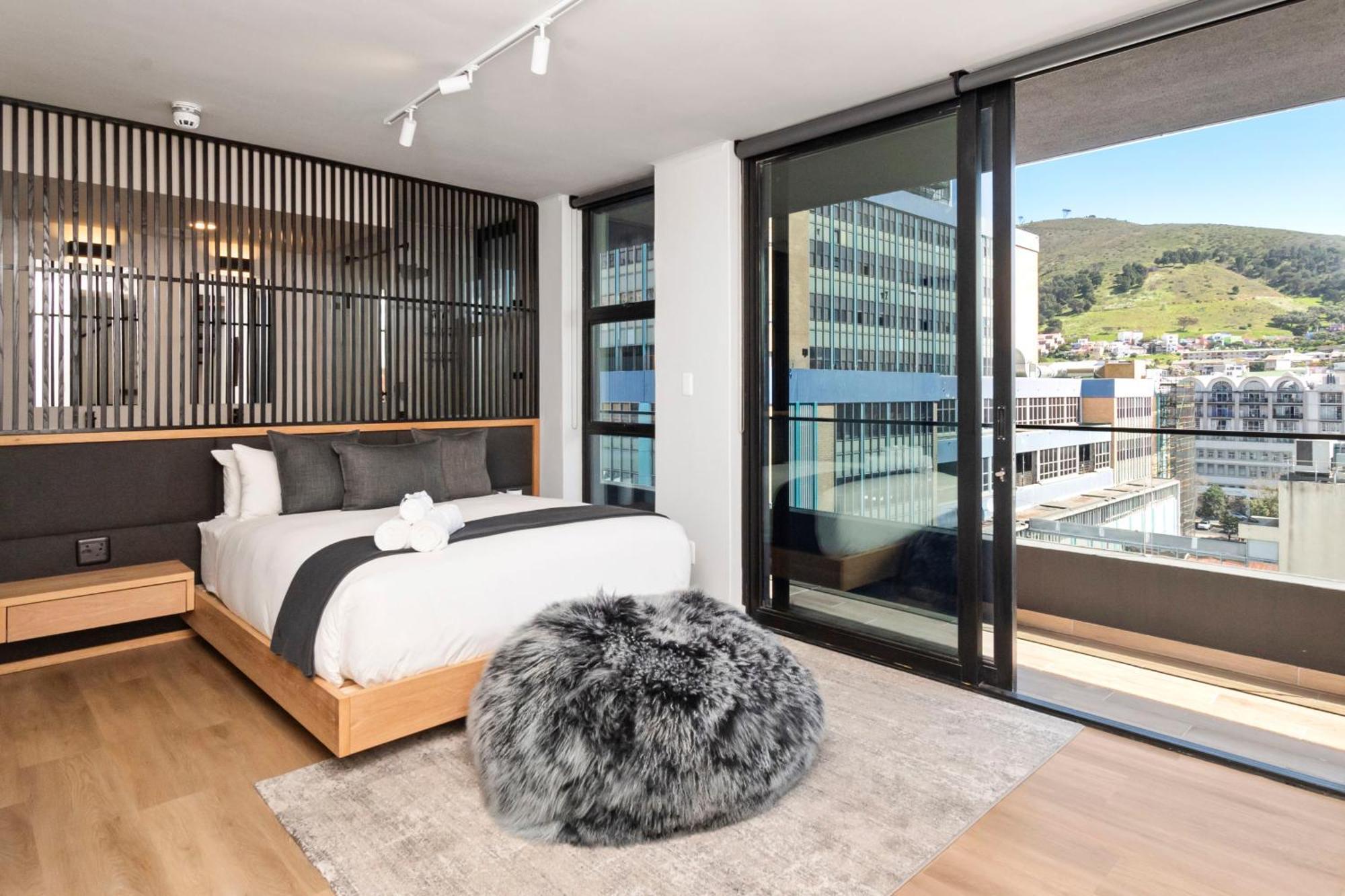 The Tokyo Aparthotel By Totalstay Kapstaden Eksteriør billede